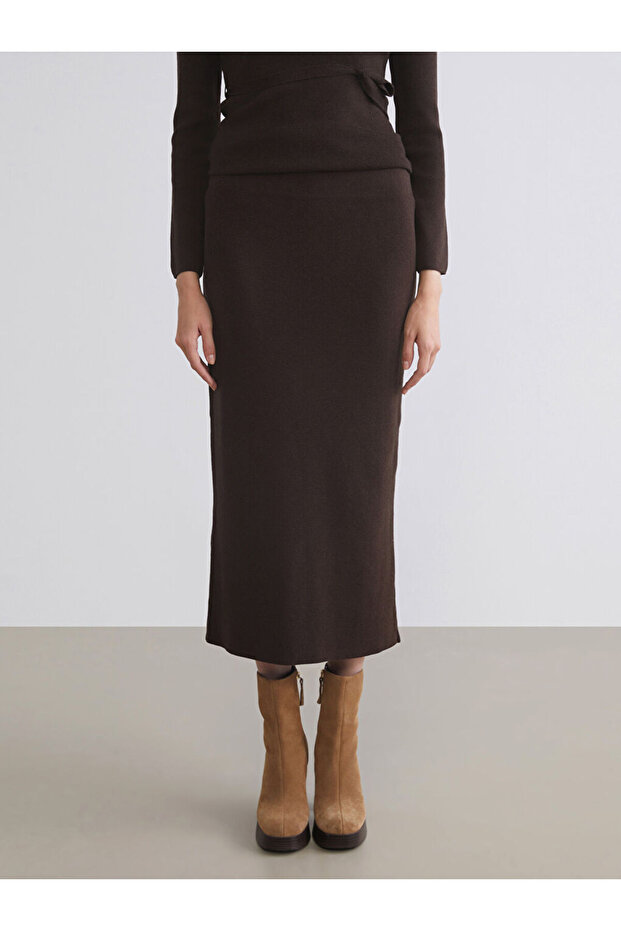 UZG Store'dan Stilinizi Oluşturun | Beli Lastikli Yırtmaçlı Triko Etek - 2