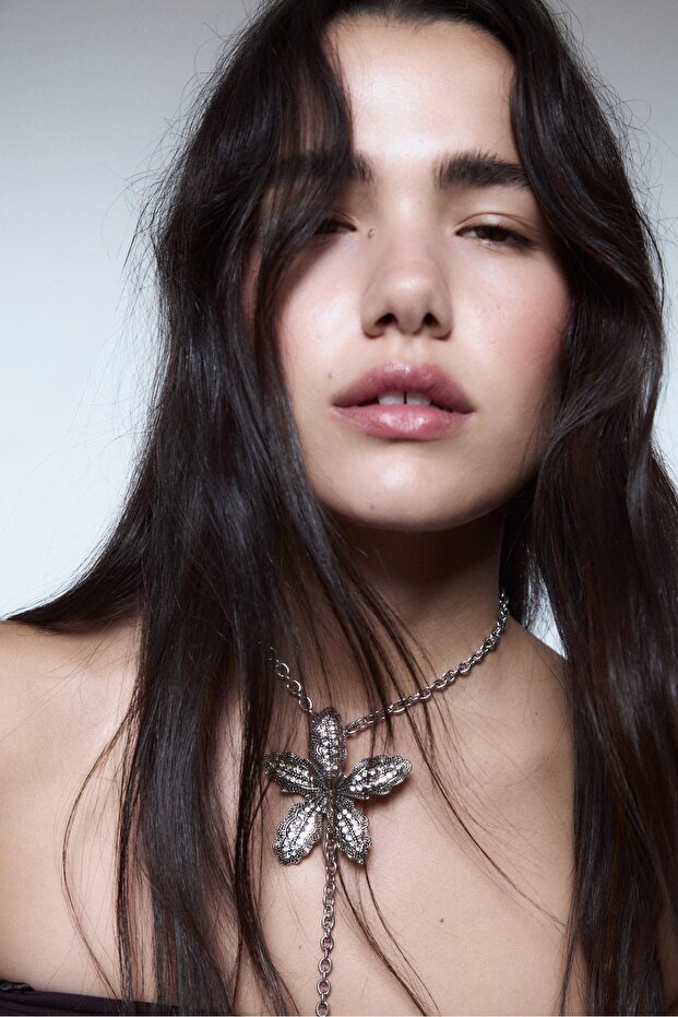 Çiçek ve Parıltılı Kolye - 4