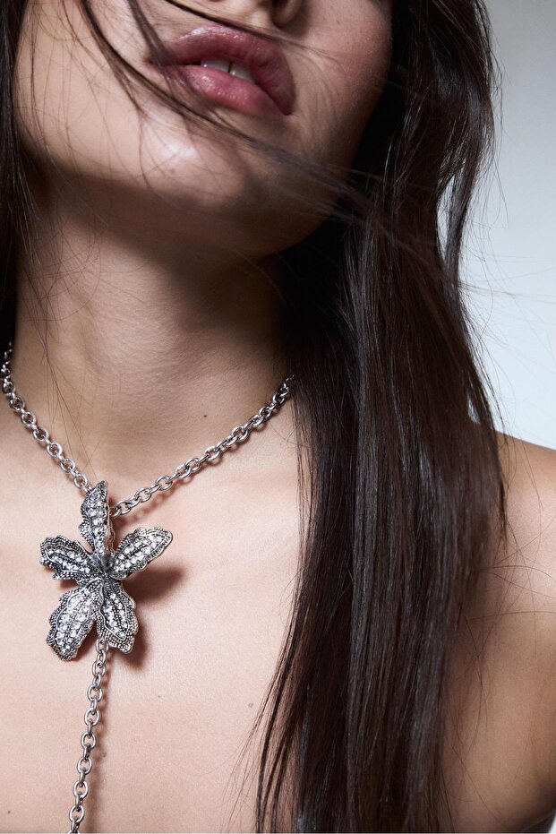 Çiçek ve Parıltılı Kolye - 2