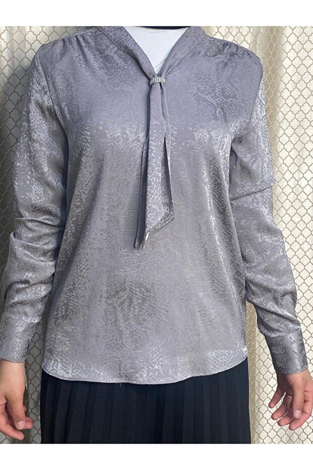 Gray Satin Collar Jacquard Shirt with Scarf
