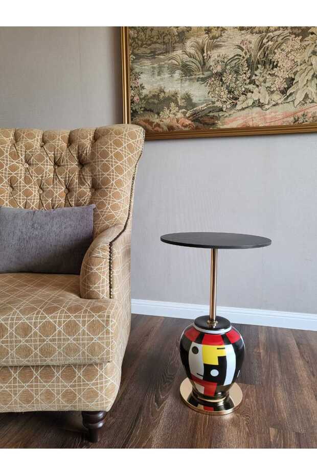Shehon Side Table with a Stylish and Modern Design - 2