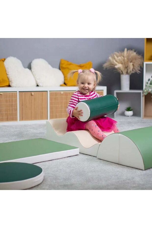 Pathfinder Play and Activity Set - 1