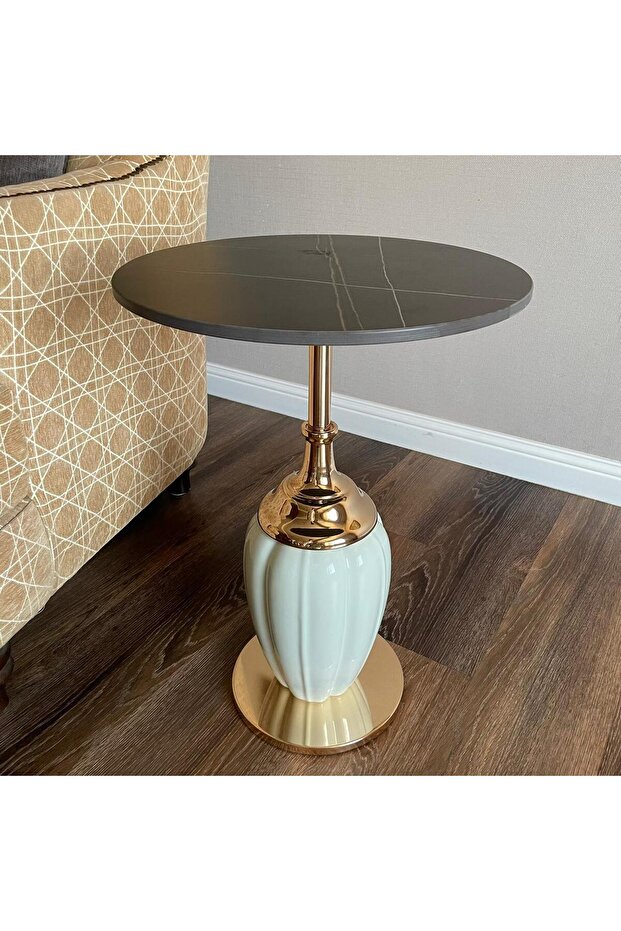 Shehon Side Table with a Stylish and Modern Design - 4