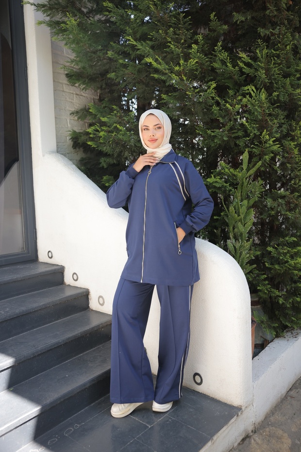 Women's Modest Tracksuit Set Zip Neck