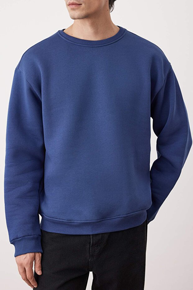Lacivert Oversize/Geniş Kesim Pamuklu Basic İçi Polarlı Kalın Sweatshirt TMNAW25SW00011 - 4