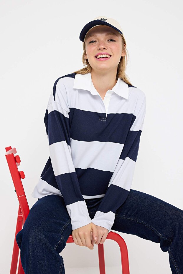 Lacivert Çizgili Polo Yaka Oversize/Geniş Kalıp Örme Sweatshirt TWOAW26SW00051 - 1