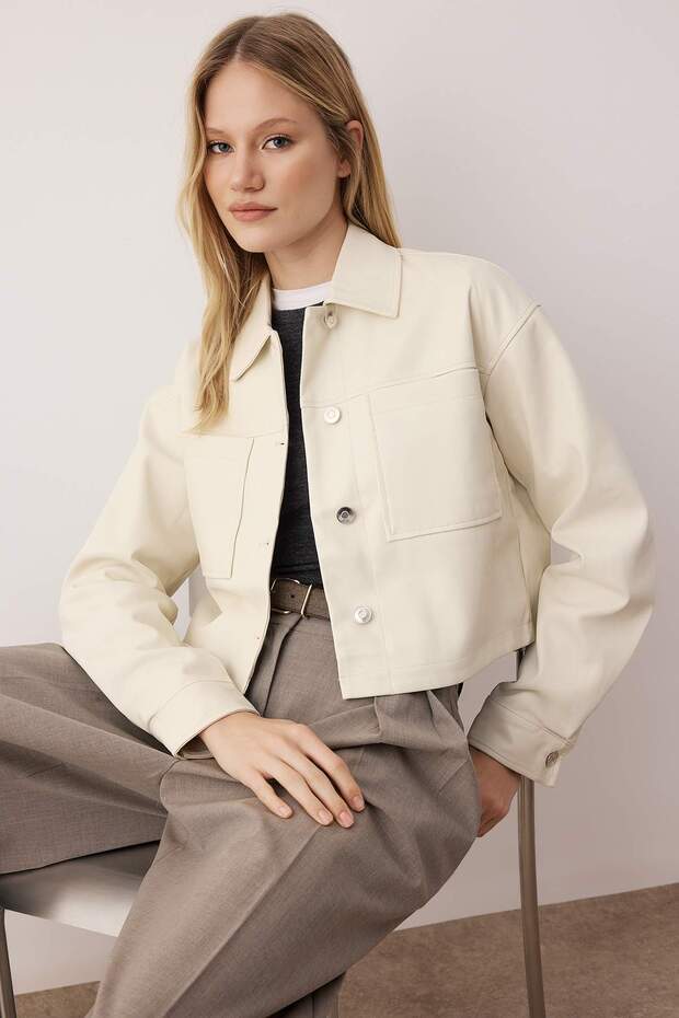 Kurtka ze skóry ekologicznej Regular Fit Cienka kurtka ze sztucznej skóry TWOAW26MO00086 - 1