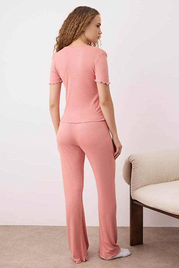 Gül Kurusu Dantel ve Gül Aksesuar Detaylı Fitilli Örme Pijama Takımı THMAW26PT00135 - 4