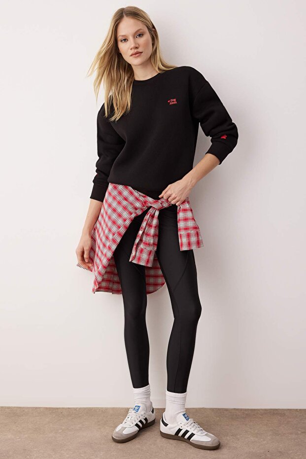 Siyah Dog Mom Grafikli Nakışlı Regular/Normal Kalıp Kalın Örme Sweatshirt TWOAW26SW00200 - 2