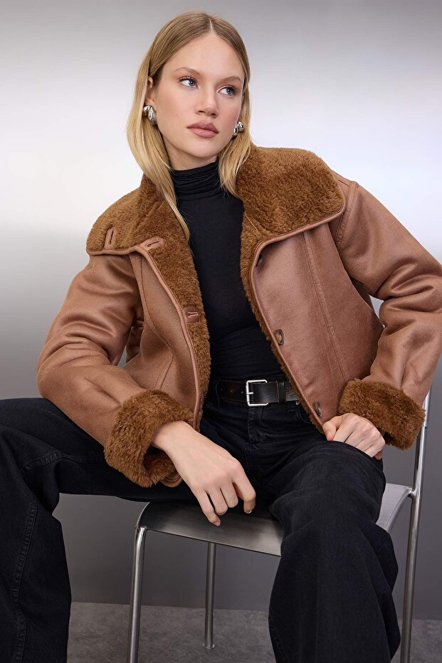 Camel Oversize Kalıp Peluş Detaylı Süet Mont TWOAW26MO00073 - 1
