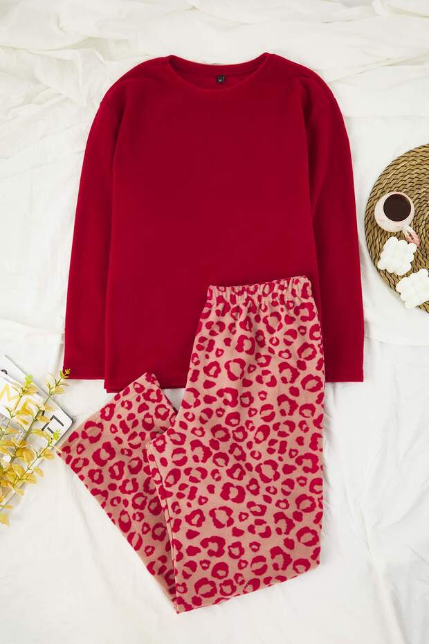 Kırmızı Leopar Desenli Polar Kışlık Örme Pijama Takımı TBBAW26AI00018 - 3