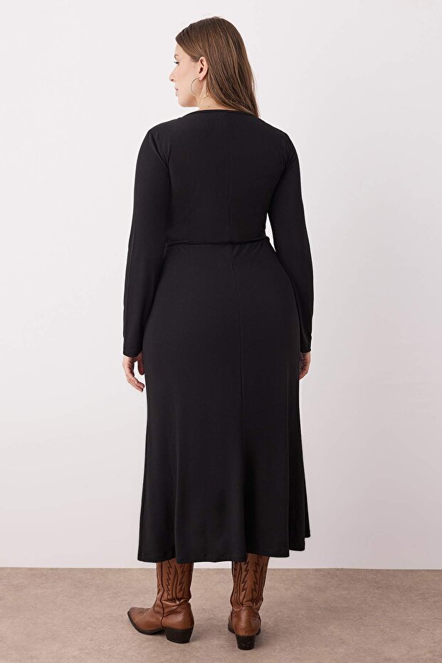 Siyah Volanlı Kare Yaka Fitted/Vücuda Oturan Maxi Esnek Örme Elbise TBBAW26AH00016 - 4