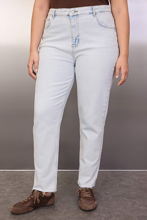 Buz Mavisi Yüksek Bel Slim Mom Denim Büyük Beden Jeans TBBAW24CJ00076 - 3