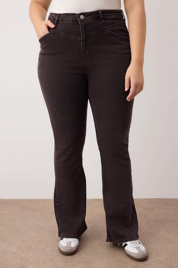 Kahverengi Yüksek Bel Comfort Dikiş Detaylı İspanyol Paça Flare Fit Jeans TBBSS24CJ00003 - 3
