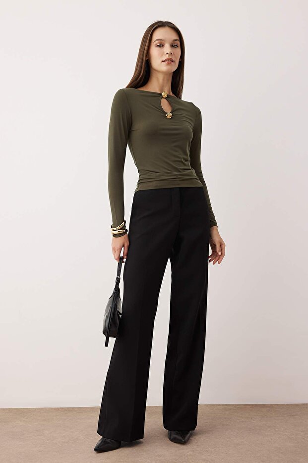 Haki Fitted/Vücuda Oturan Aksesuar/Cut out Detaylı Uzun Kollu Esnek Örme Bluz TWOAW26BZ00130 - 2