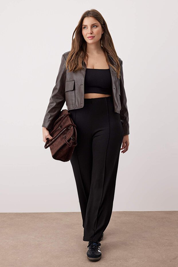 Siyah Nervür Detaylı Wide Leg/Geniş Paça Büyük Beden Eşofman Altı TBBAW26AJ00005 - 1