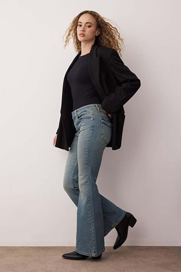 Mavi Normal Bel Comfort/Esnek Arka Cep Detaylı Flare Bootcut Jeans TWOAW26JE00130 - 2