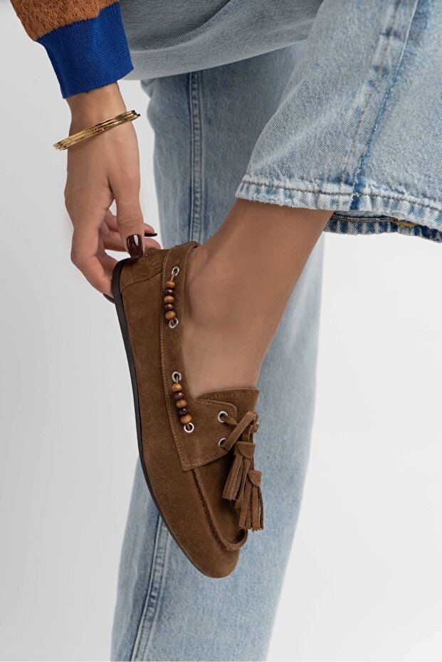 Fisher Taba valódi velúr lapos talpú gyöngyös részletekkel ellátott női balerinacipő - 3