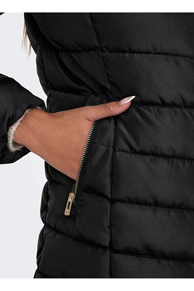 Siyah Kadın Kaban ONLELLAN QUILTED HOOD FUR COAT CC O - 5