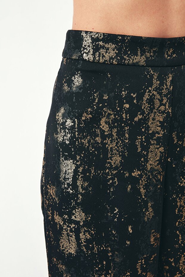 Glänzend gemusterte Freizeithose - Schwarz - 6