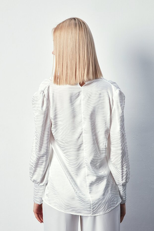 بلوزة منقوشة - لون إكرو - 7