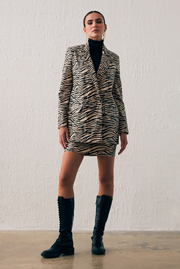 سترة جلدية بيج زيبرا منقوشة - 5