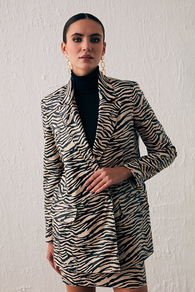 سترة جلدية بيج زيبرا منقوشة - 1