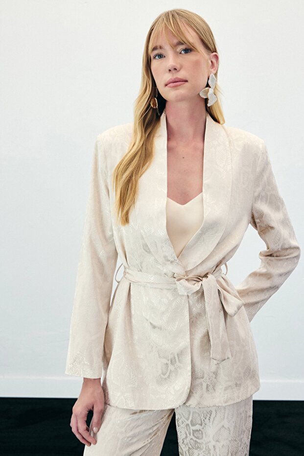 جاكيت طويل بنقشة ثعبان - بيج - 1