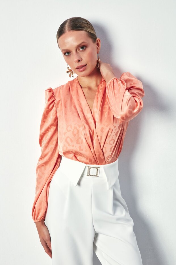 بلوزة بودي سوت منقوشة بصف أزرار واحد - لون السلمون - 4