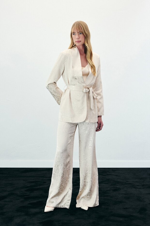 جاكيت طويل بنقشة ثعبان - بيج - 3