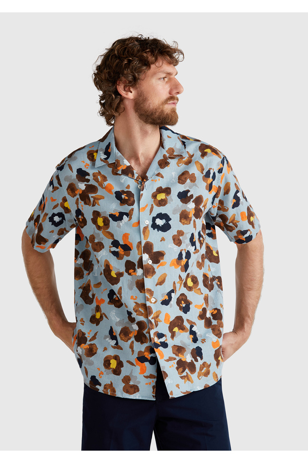 Men's Light Blue Cotton Linen Blended Pattern Bowling Collar Short Sleeve Shirt