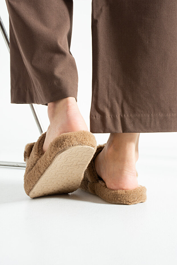 Taba Papyonlu Peluş Oyuncaklı Kışlık Kadın Terlik - 8