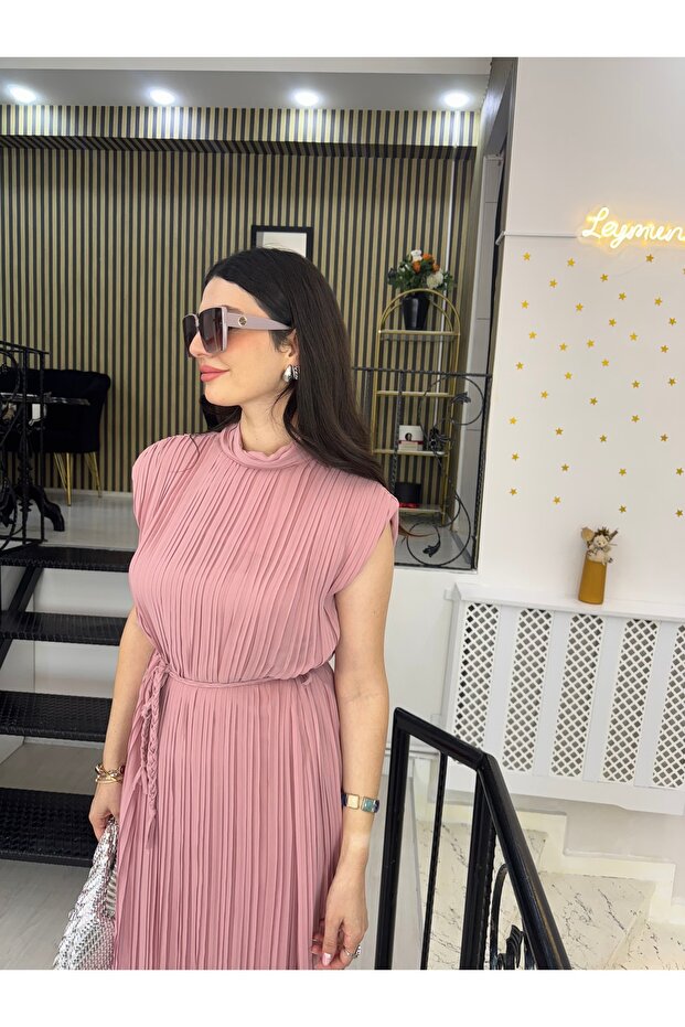 Pembe gül kurusu boğazlı belden bağcıklı astarlı tül uzun elbise - 3