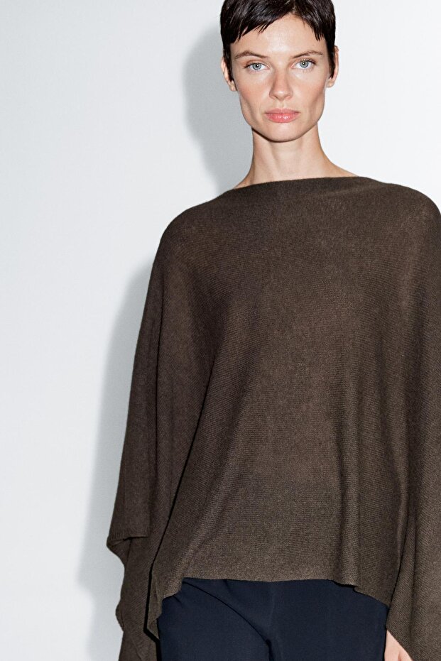 %100 yün asimetrik triko panço - 2