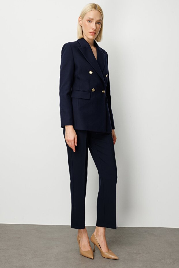 سترة كروفيز بياقة مزينة بالتطريز - 3