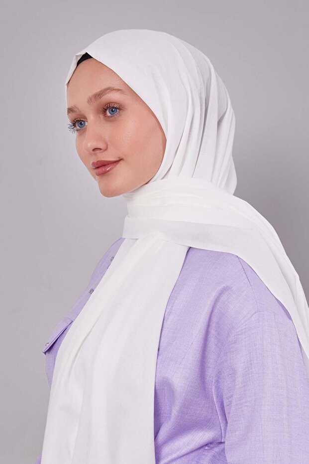 شال تينسل أبيض سادة
