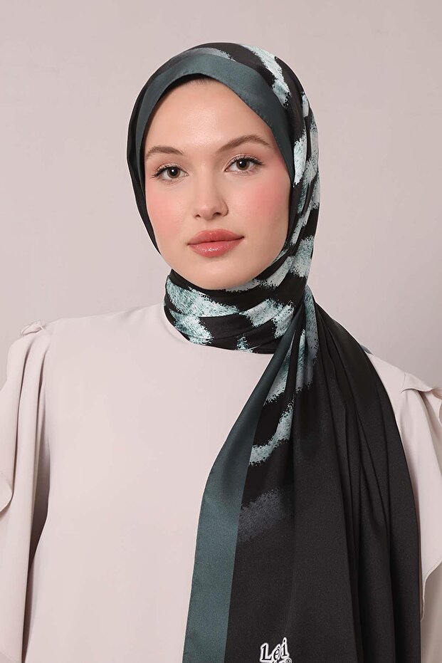 شال من نسيج التويل بنمط الفهد الزمردي - 3