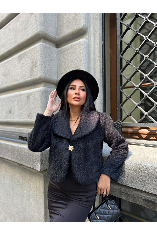 Ornamental Agraflé Shawl Collar Bolero