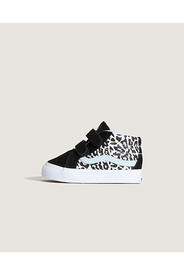 إعادة إصدار حذاء SK8-Mid طراز V VN000CQ0O331