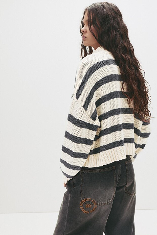 Çizgili dik yaka fermuarlı kazak - 4