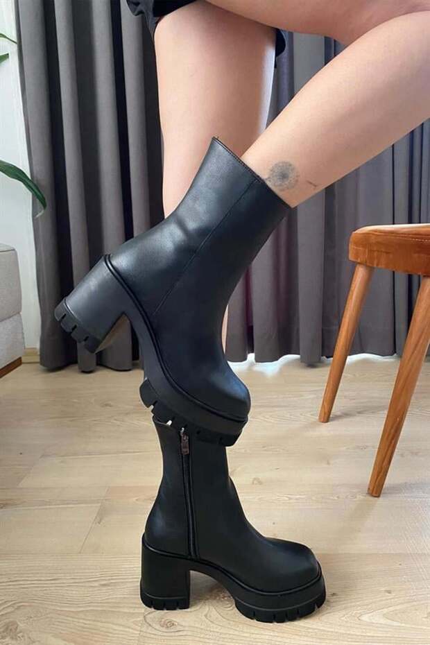 Women's Black Leather (8 cm) Platform Heeled Zippered Boots