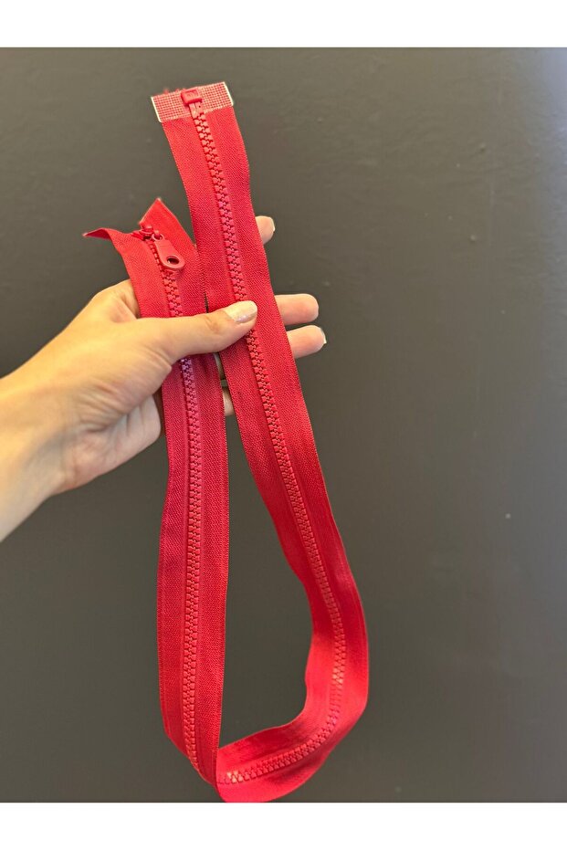 Red Toothed Zipper 73X3 cm