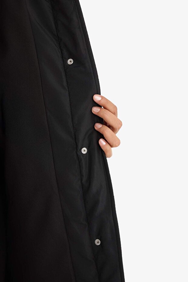 Regular Fit Kapüşonlu Çıtçıtlı Cepli Kapitoneli Parka F4143AX25WN - 6