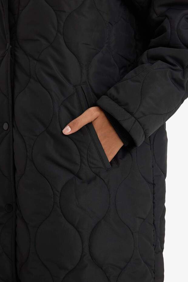 Regular Fit Kapüşonlu Çıtçıtlı Cepli Kapitoneli Parka F4143AX25WN - 4