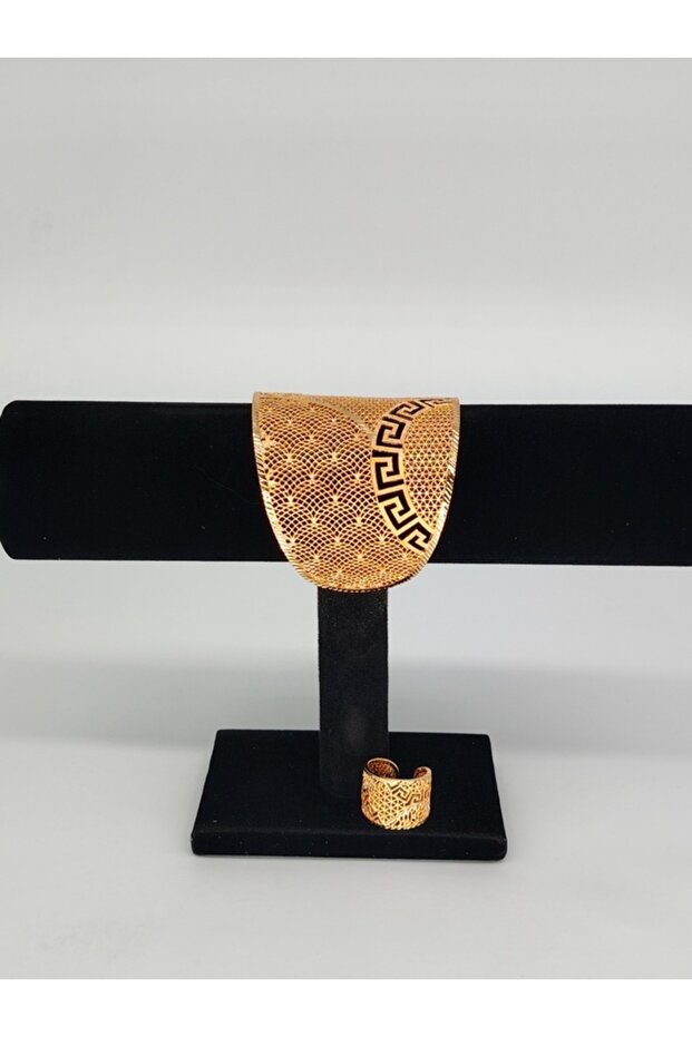 21 karat gold alternative bracelets - 1