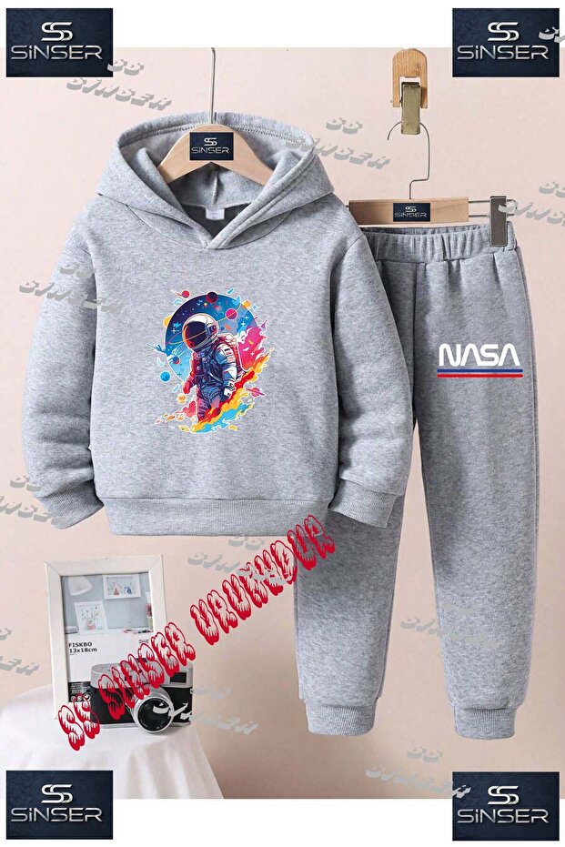 Children's Unisex Printed Hooded Tracksuit Set with a Colorful Pattern of an Astronaut and a Circle