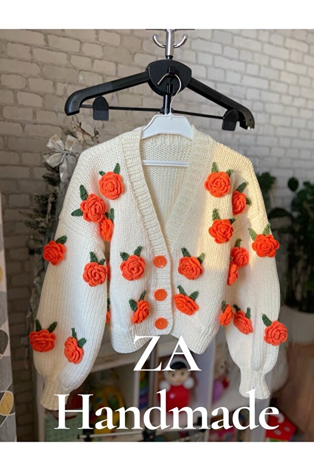 El örgüsü güllü hırka modeli - 1