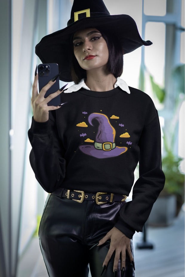 سترة رياضية بياقة دائرية مطبوعة بألوان متعددة من WIZARD HAT