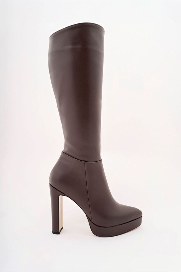 The Shoe Is a Boot with a Heel of 11 Cm, Extending to the Bottom of the Instep. Pilat Forumlu - 4