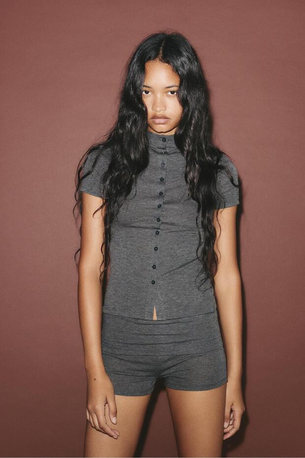 Düğmeli dokulu top - 1